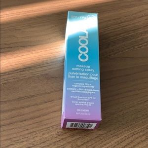 Coola SPF 30 setting spray